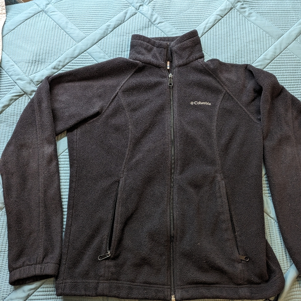Woman's Columbia zip up